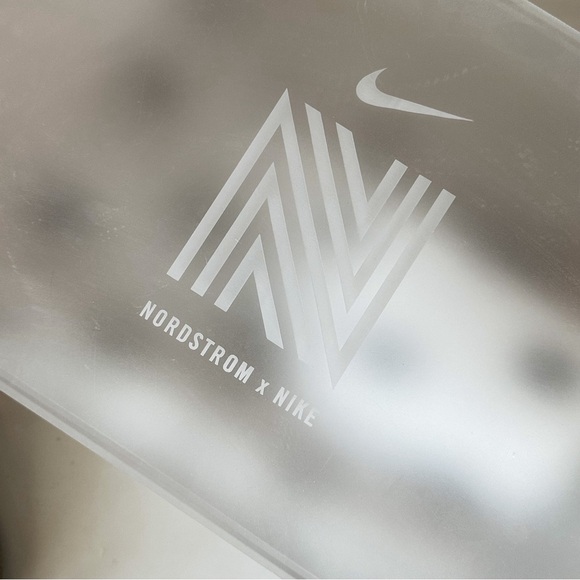 Nike Air Force 1 Mid LA “Makers of the Game” Limited Edition Sneakers - Picture 9 of 10